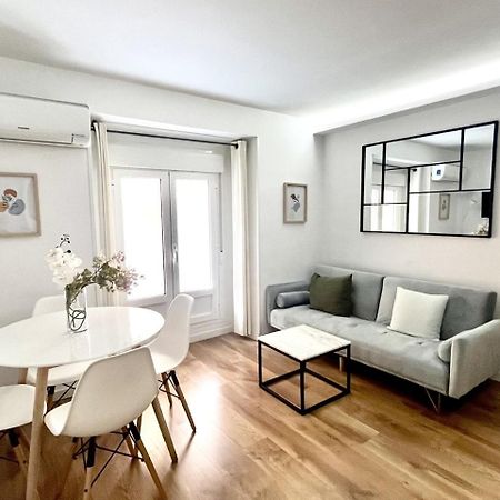 Dplace To Be - Exclusive Apartments In Historic Center Madrid Kamer foto