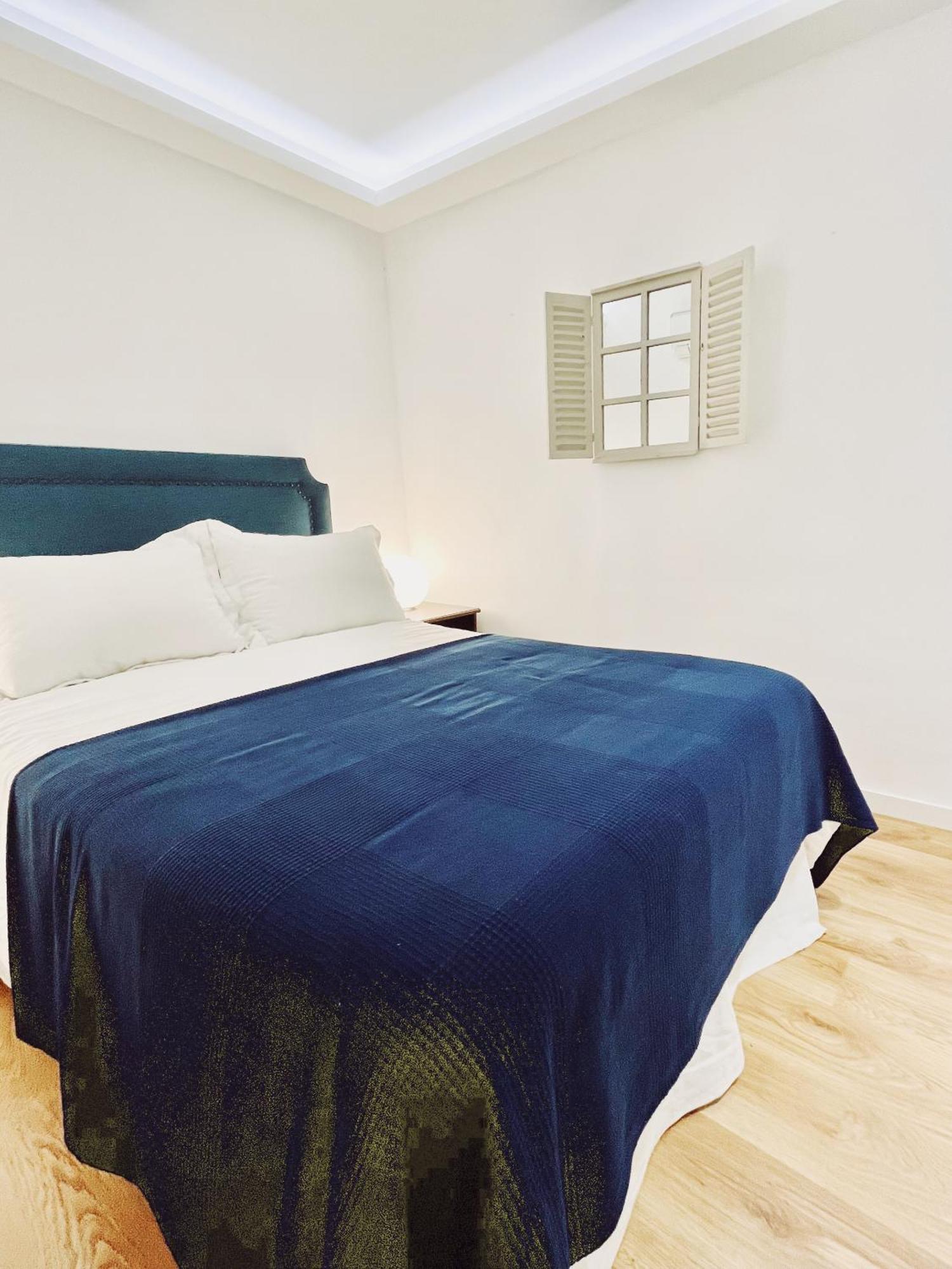 Dplace To Be - Exclusive Apartments In Historic Center Madrid Kamer foto