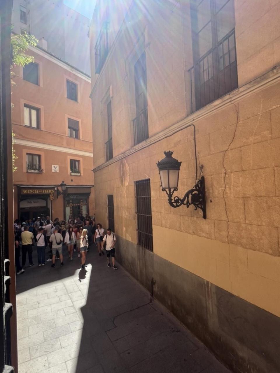 Dplace To Be - Exclusive Apartments In Historic Center Madrid Kamer foto