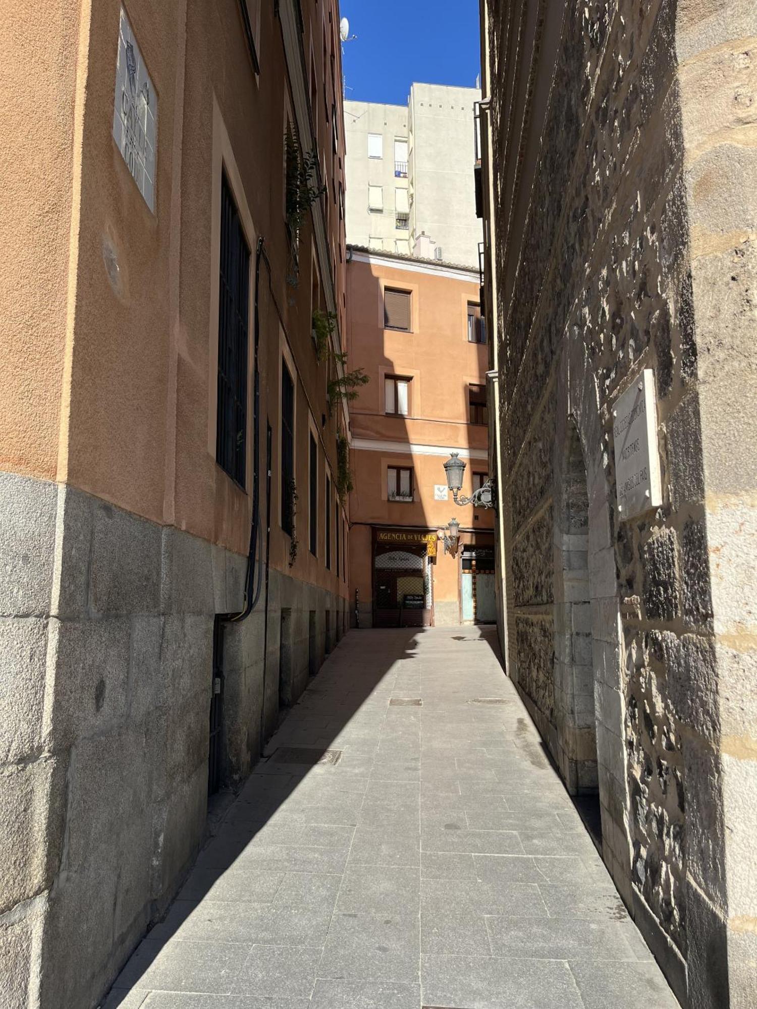 Dplace To Be - Exclusive Apartments In Historic Center Madrid Buitenkant foto