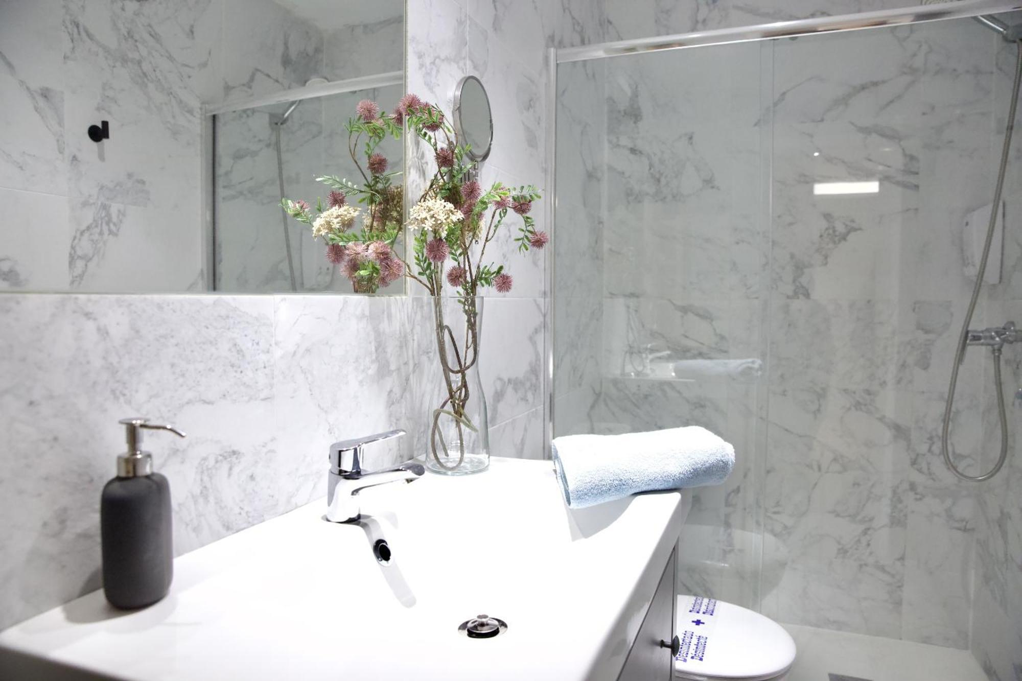 Dplace To Be - Exclusive Apartments In Historic Center Madrid Kamer foto