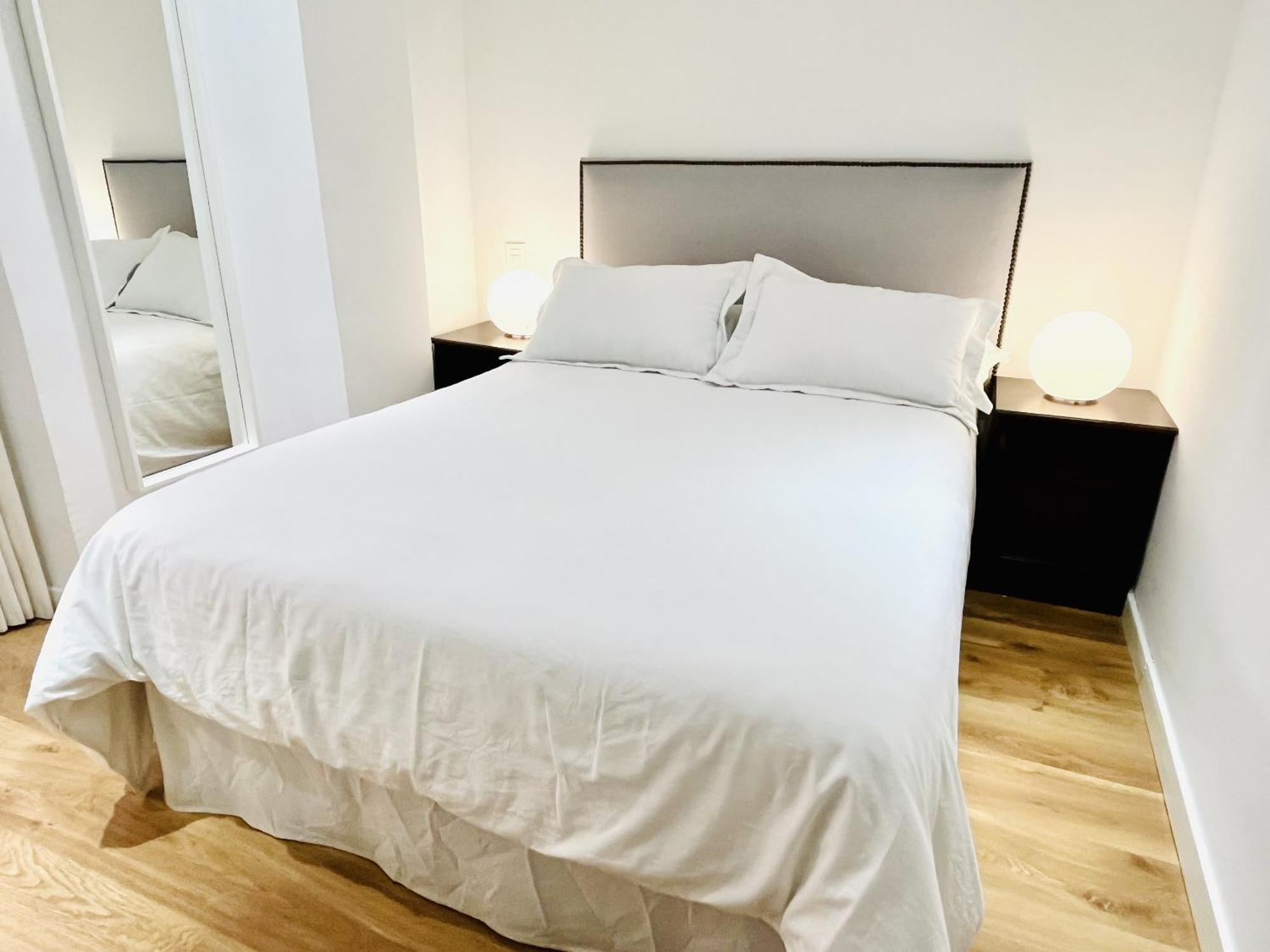 Dplace To Be - Exclusive Apartments In Historic Center Madrid Kamer foto