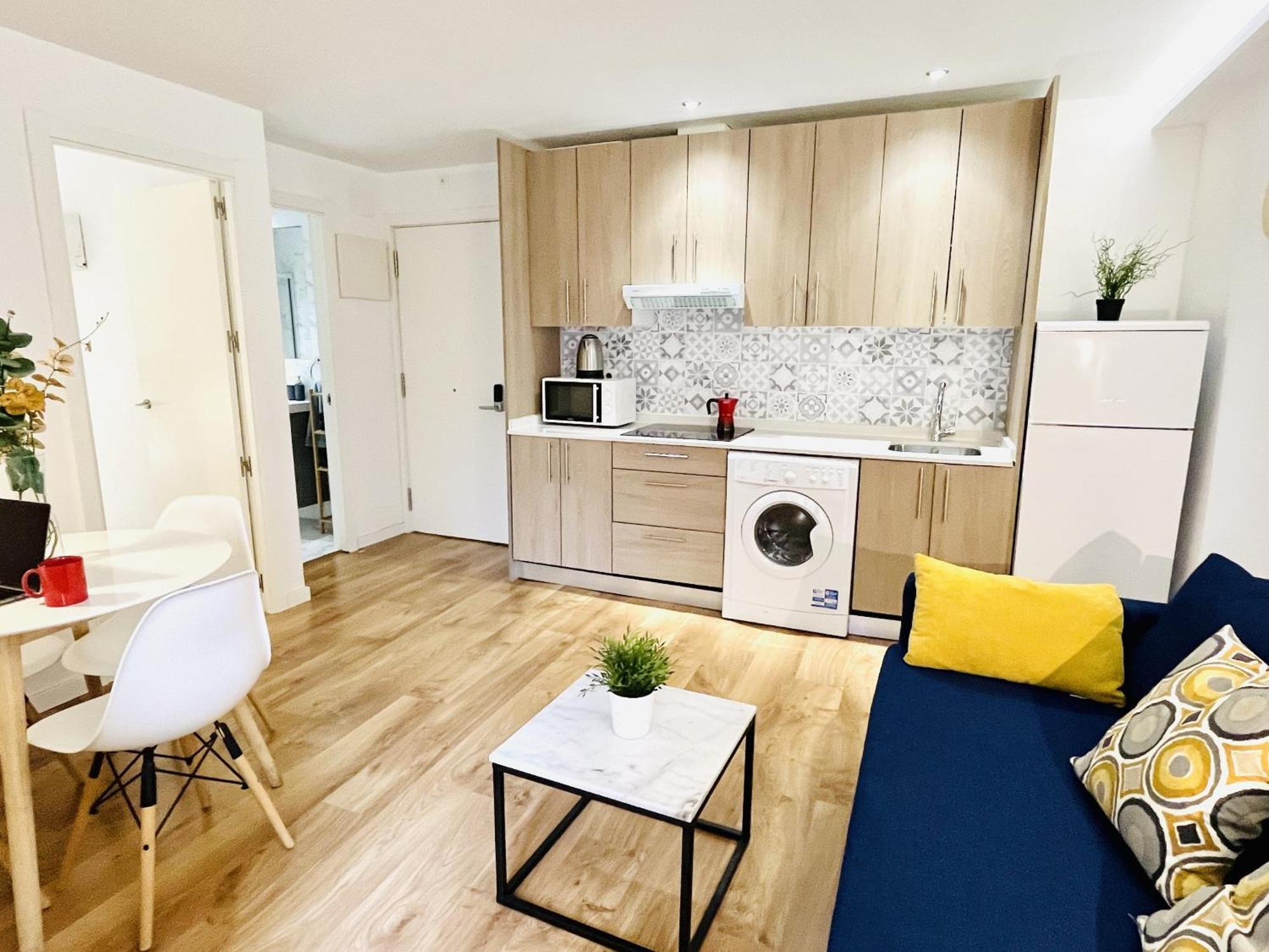 Dplace To Be - Exclusive Apartments In Historic Center Madrid Kamer foto