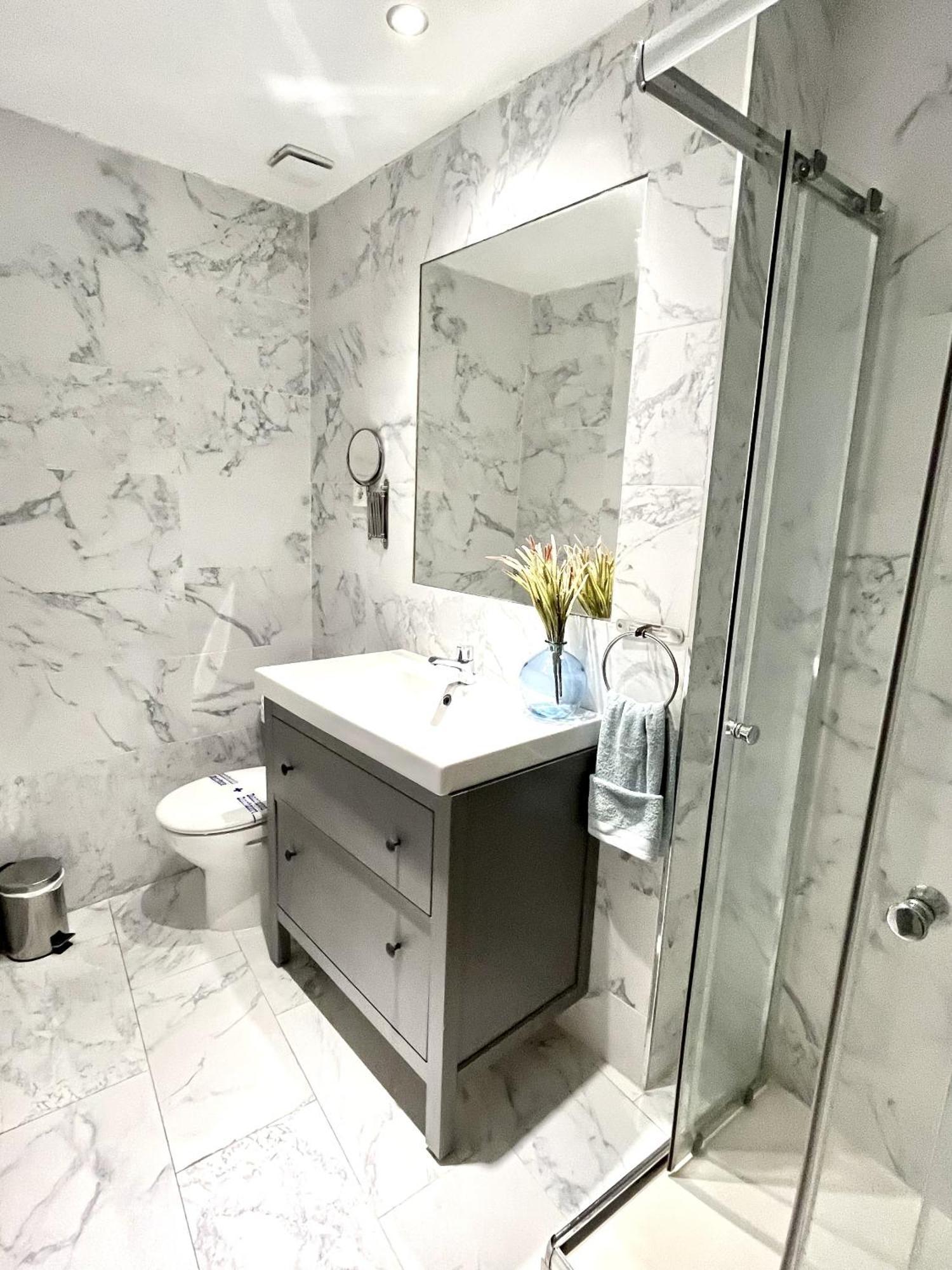 Dplace To Be - Exclusive Apartments In Historic Center Madrid Kamer foto
